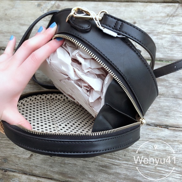 Vegan black round crossbody bag - Picture 3 of 8